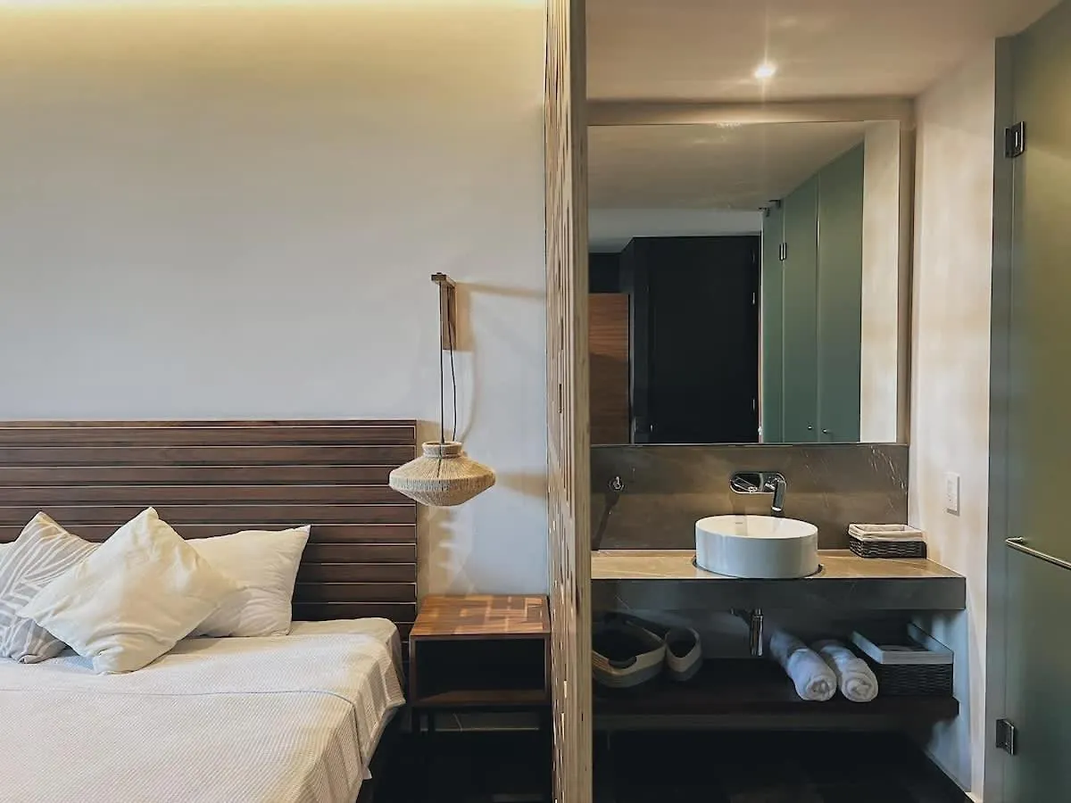 Gym And King Size Bed Main Street Apartment Tulum